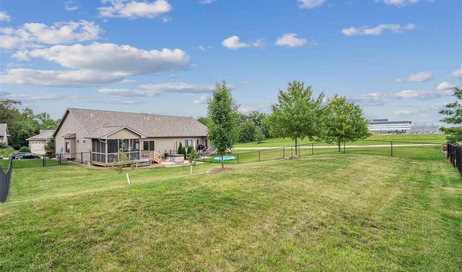 1217 Copper Mountain Dr, North Liberty, IA 52317 - 4 Beds, 3 Bath