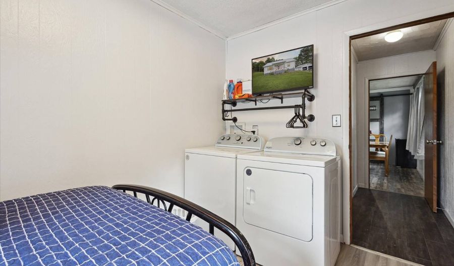 26417 Old Saltworks Rd, Abingdon, VA 24210 - 4 Beds, 2 Bath