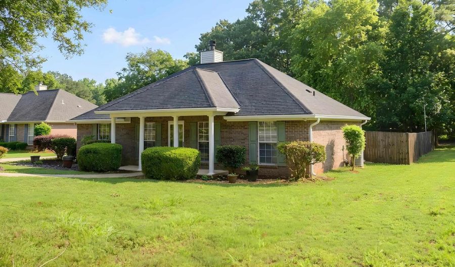 232 SILVERSTONE Ln, Alabaster, AL 35007 - 3 Beds, 2 Bath