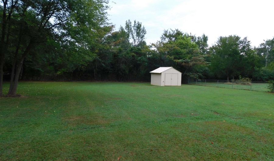 2702 Indian Hills Rd, Benton, AR 72019 - 3 Beds, 2 Bath