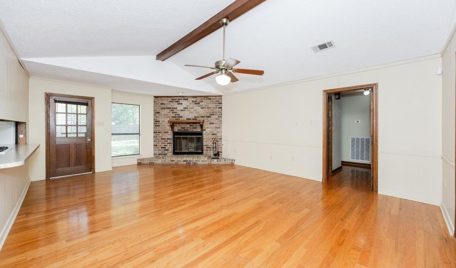 4855 Bricklin Dr, Baton Rouge, LA 70809 - 3 Beds, 2 Bath