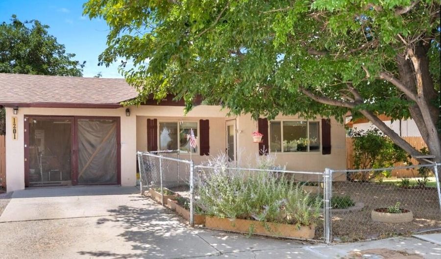 1201 W Didier Ave, Belen, NM 87002 - 3 Beds, 2 Bath