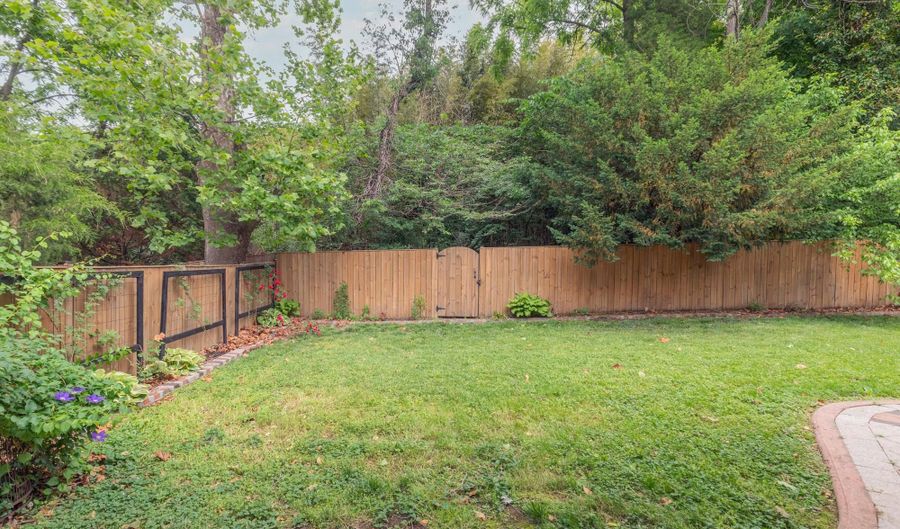 9715 SINGLETON Dr, Bethesda, MD 20817 - 5 Beds, 7 Bath