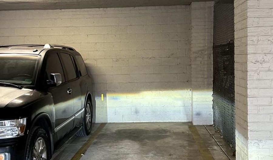 5340 HOLMES RUN Pkwy #706, Alexandria, VA 22304 - 1 Beds, 1 Bath