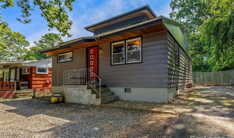 44 Broadview Ave, Asheville, NC 28803 - 2 Beds, 2 Bath