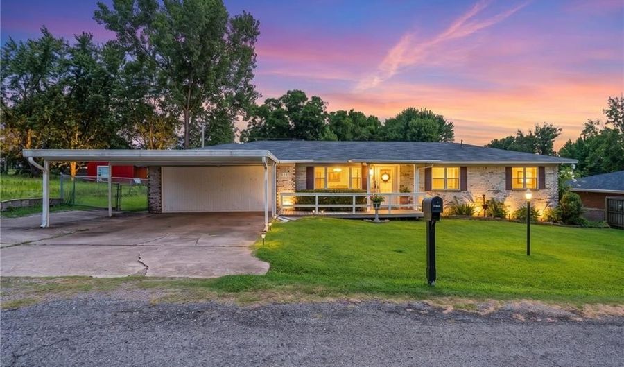 113 Ruth Dr, Arkoma, OK 74901 - 4 Beds, 2 Bath