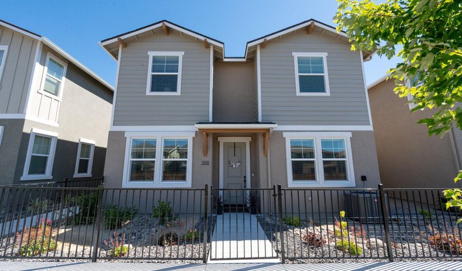 308 Cattail Cir, Gardnerville, NV 89410 - 3 Beds, 3 Bath