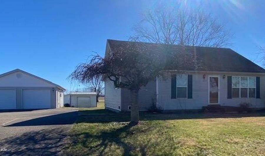 6631 Loretto Rd, Bardstown, KY 40004 - 3 Beds, 2 Bath