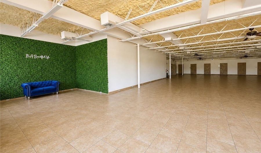 1004 1006 E 6th St, Alice, TX 78332 - 0 Beds, 0 Bath