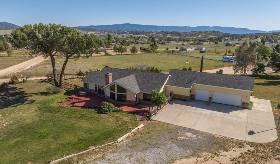 49525 Mescalero Ct, Aguanga, CA 92536 - 4 Beds, 3 Bath