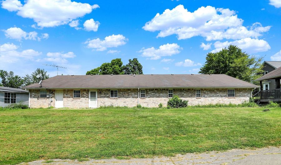 425 E Jackson St, Alexandria, IN 46001 - 3 Beds, 2 Bath