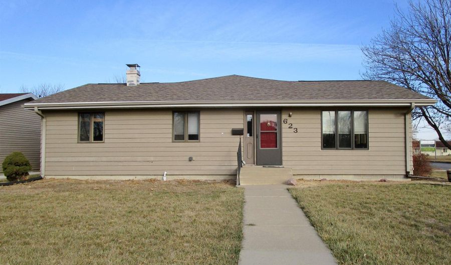 623 E 18th, South Sioux City, NE 68776 - 3 Beds, 2 Bath