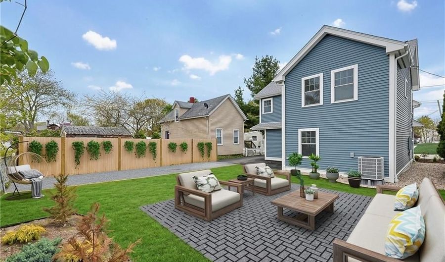33 Jefferson Ave, East Providence, RI 02915 - 4 Beds, 2 Bath
