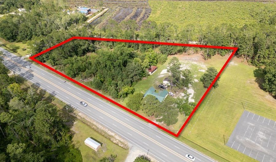 1716 Hatch Pkwy N, Baxley, GA 31513 - 3 Beds, 2 Bath