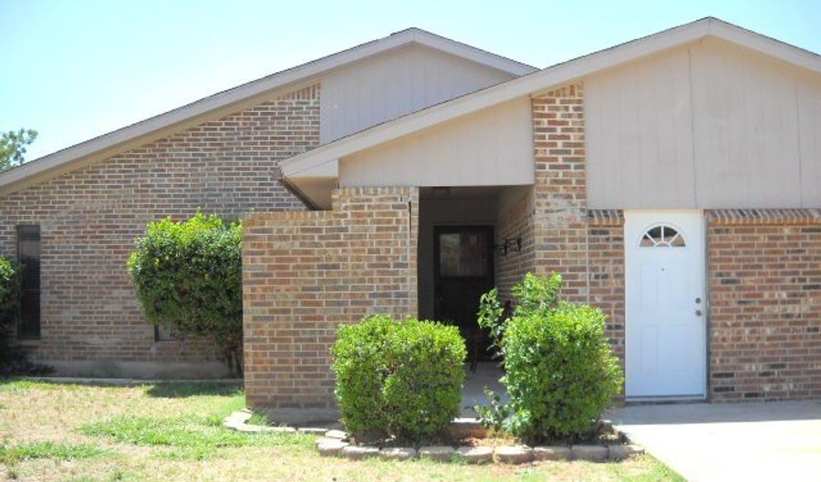 3666 Auburn Dr, Abilene, TX 79602 - 3 Beds, 2 Bath