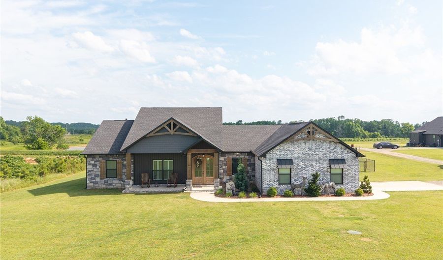2215 Deepwood Dr, Alma, AR 72921 - 3 Beds, 2 Bath