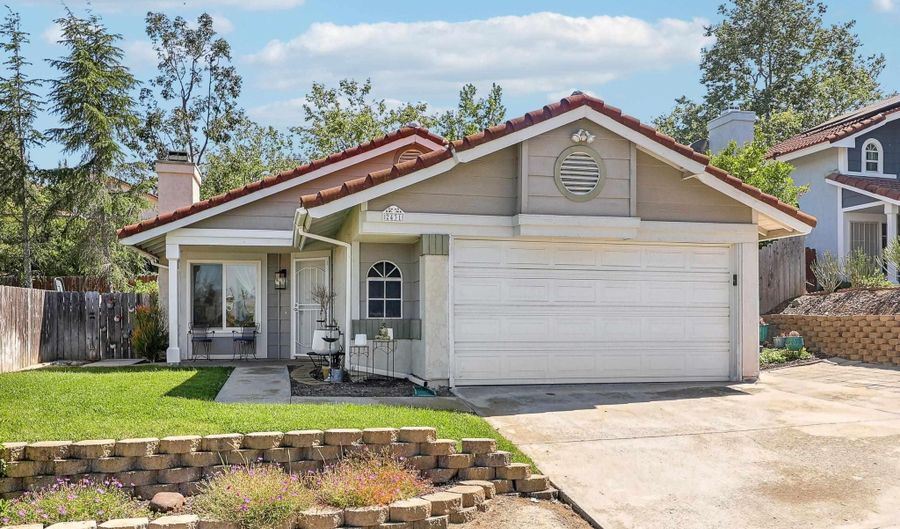 2431 Bobcat Gln, Escondido, CA 92029 - 3 Beds, 2 Bath