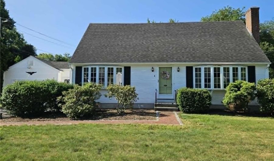 1 Brookdale Dr, Hopkinton, RI 02804 - 3 Beds, 2 Bath