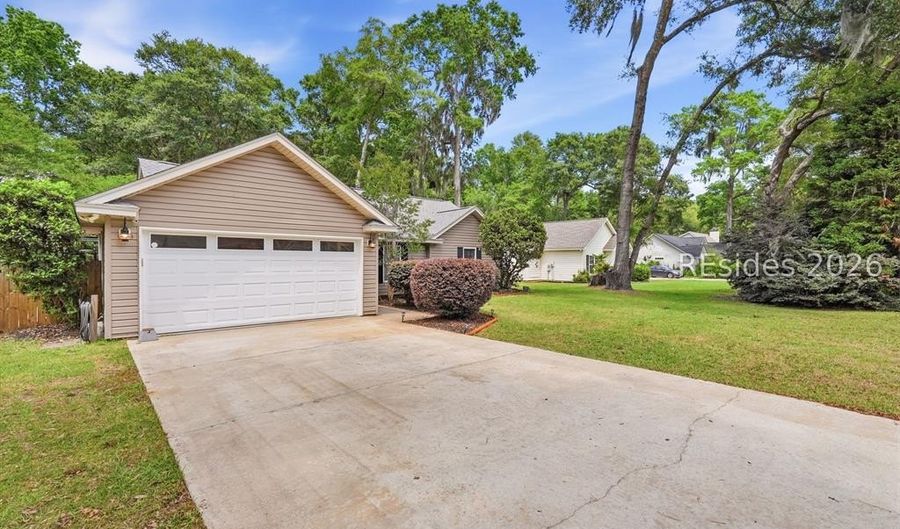 16 Sherwood Ln, Beaufort, SC 29907 - 3 Beds, 2 Bath