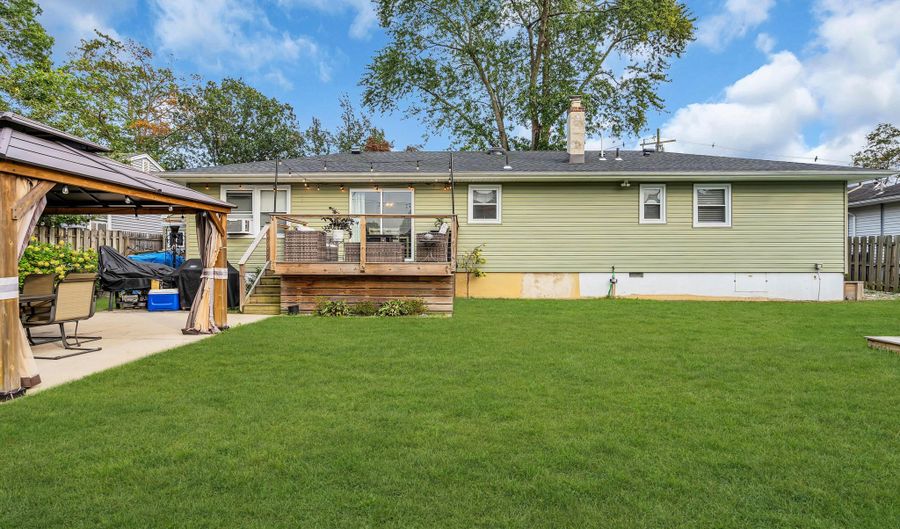 808 Sunset Rd, Beachwood, NJ 08722 - 3 Beds, 2 Bath