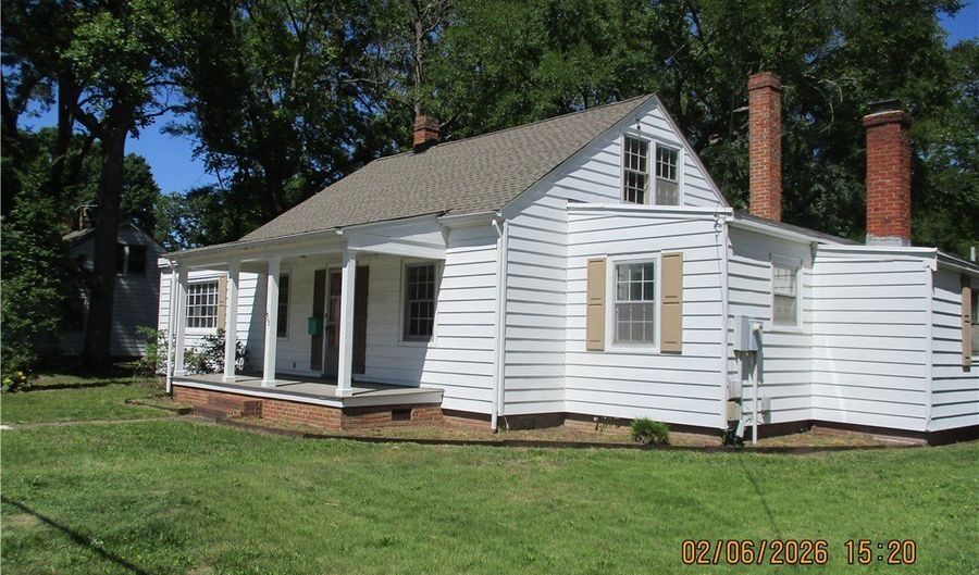 403 Maple St, Ashland, VA 23005 - 3 Beds, 2 Bath