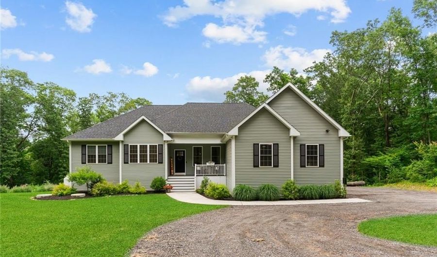 52 Pine Swamp Rd, Cumberland, RI 02864 - 4 Beds, 4 Bath