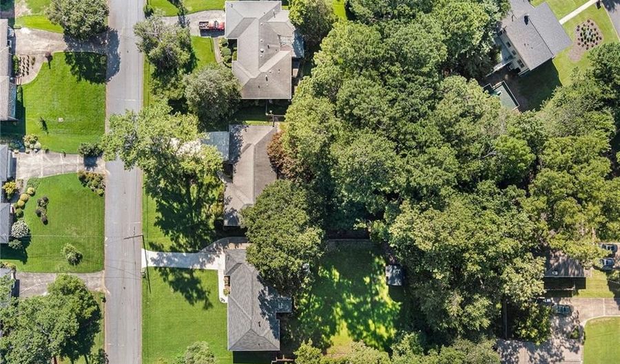 4216 Fontana Court Ct, Tucker, GA 30084 - 3 Beds, 2 Bath