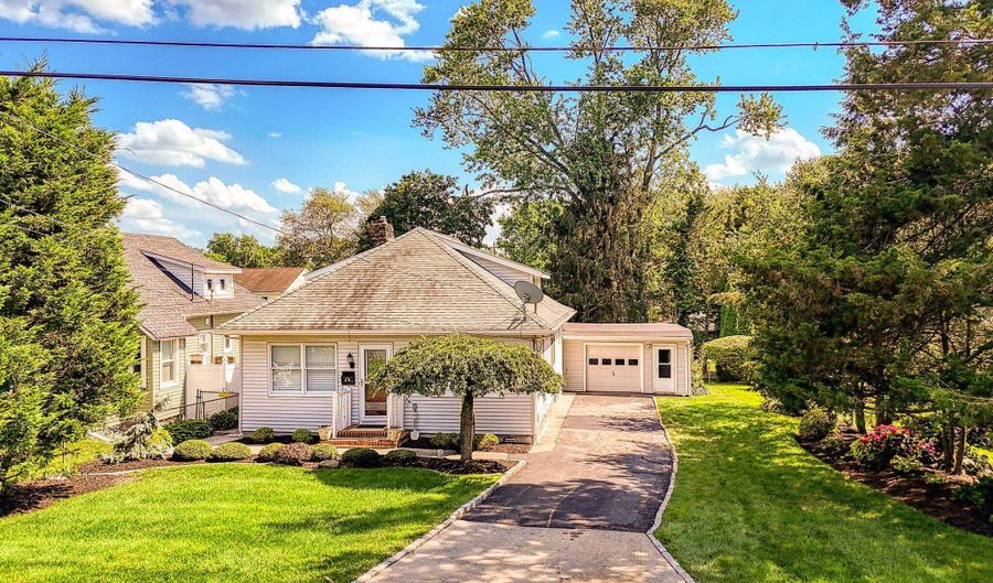 48 Washington Ave, Middletown, NJ 07748 - 3 Beds, 2 Bath