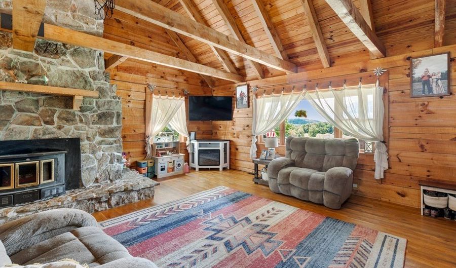 487 Snow Hill Rd, Ballard, WV 24918 - 3 Beds, 3 Bath