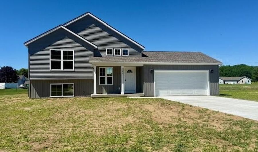 3237 Signal Point Dr, Allegan, MI 49010 - 2 Beds, 1 Bath