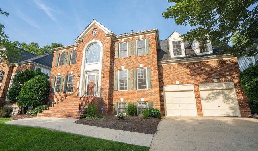 10307 FLEMING Ave, Bethesda, MD 20814 - 4 Beds, 5 Bath