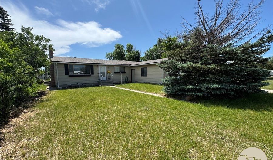 915 E 2nd Ave, Big Timber, MT 59011 - 4 Beds, 2 Bath