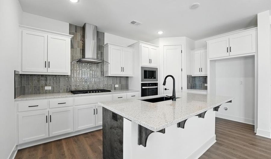 1390 N 162nd Ter, Basehor, KS 66007 - 3 Beds, 2 Bath