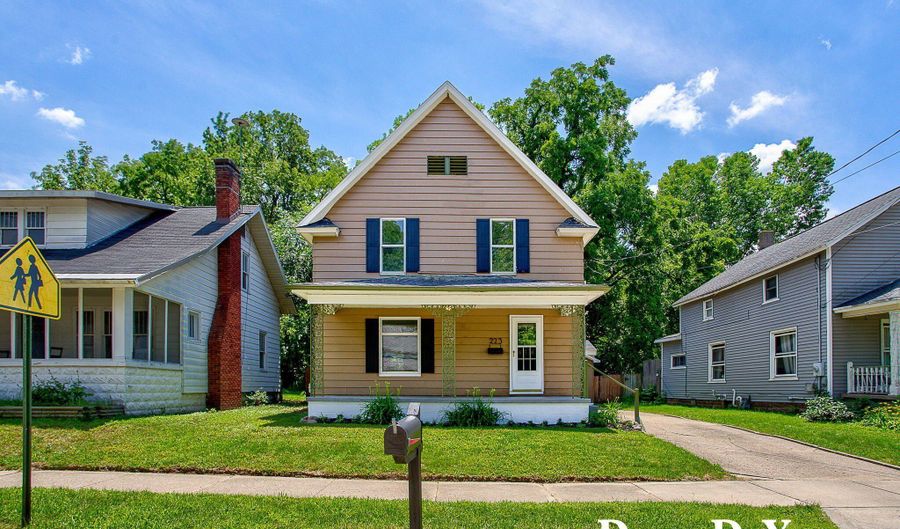 223 North St, Allegan, MI 49010 - 3 Beds, 2 Bath