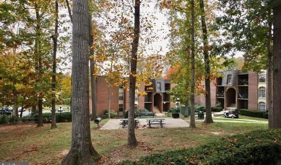 8314 TOBIN Rd T3, Annandale, VA 22003 - 4 Beds, 2 Bath
