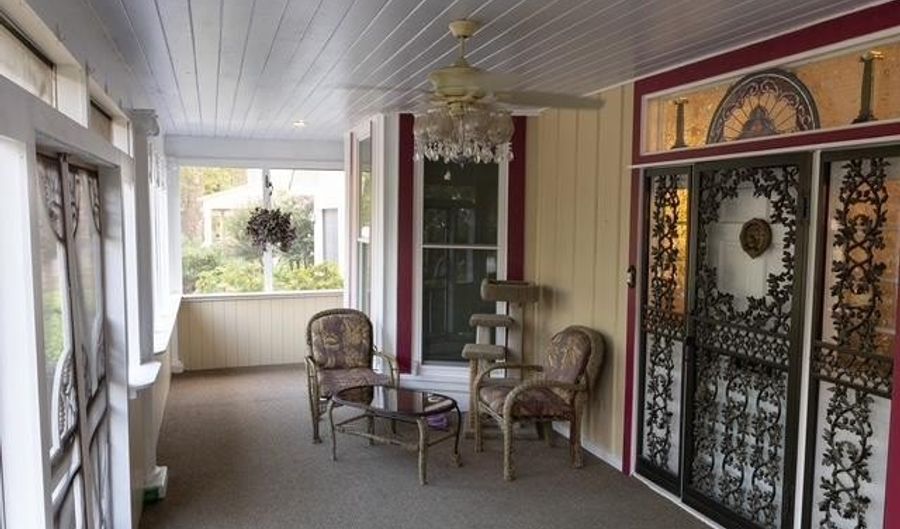 253 N 8th St, Batesville, AR 72501 - 3 Beds, 3 Bath