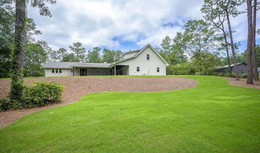 1729 Ridgecrest Ave, Aiken, SC 29801 - 4 Beds, 5 Bath