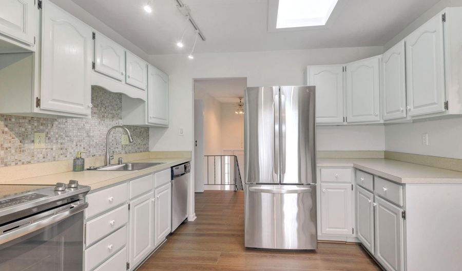 852 BIRCHWOOD Ct, Arnold, MD 21012 - 3 Beds, 3 Bath