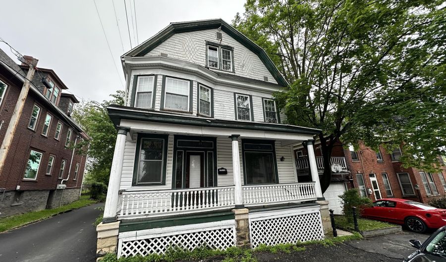 868 25th St, Altoona, PA 16601 - 5 Beds, 1 Bath