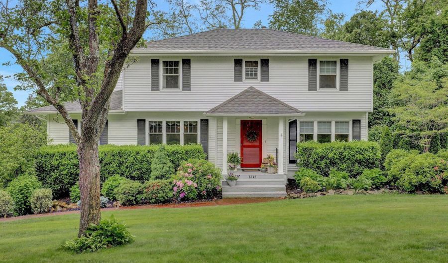 3245 Rambling Hill Ct, Allenwood, NJ 08720 - 4 Beds, 3 Bath