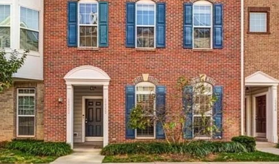 22352 CONCORD Sta, Ashburn, VA 20148 - 3 Beds, 3 Bath