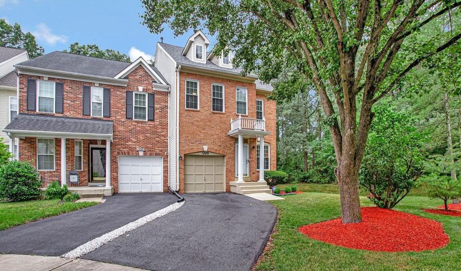 12201 QUINTETTE Ln, Bowie, MD 20720 - 3 Beds, 4 Bath