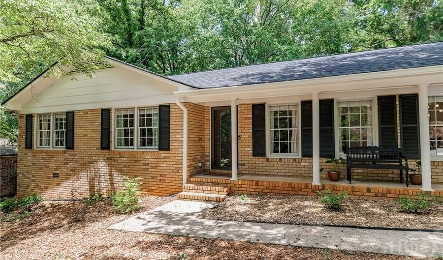 655 University Cir, Athens, GA 30605 - 3 Beds, 2 Bath