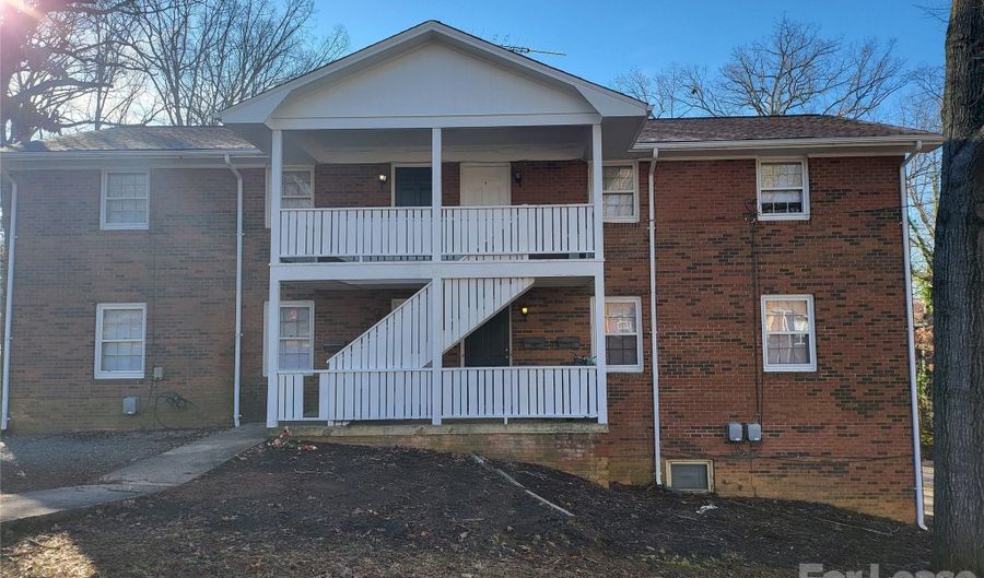 606 Montgomery Ave 2, Albemarle, NC 28001 - 2 Beds, 1 Bath