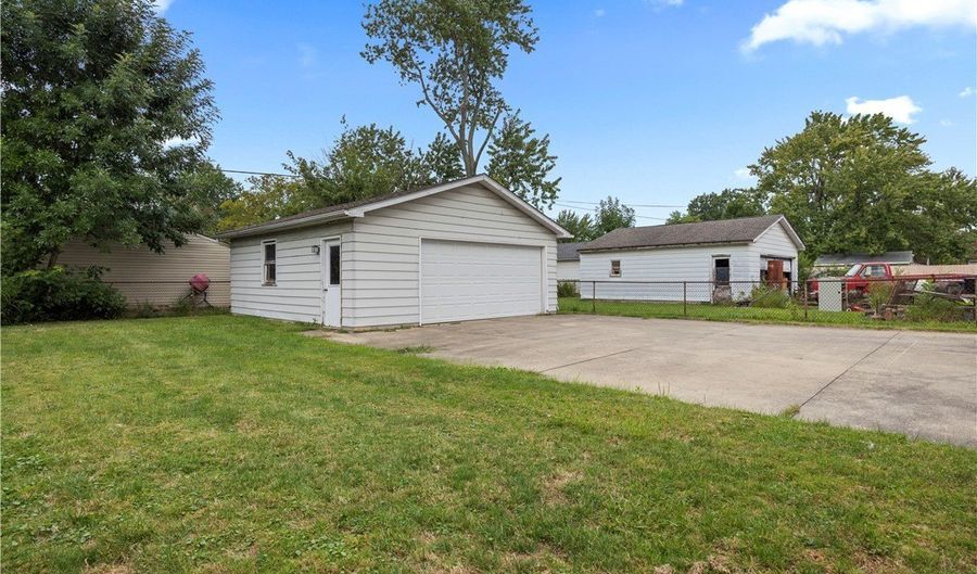 314 Roosevelt Ave, Elyria, OH 44035 - 3 Beds, 1 Bath