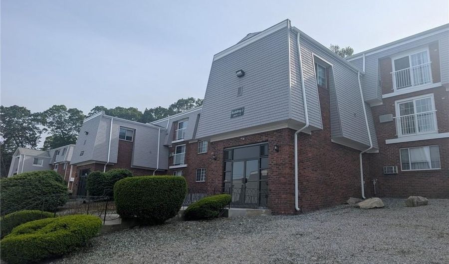 300 Smithfield Rd P2-2, North Providence, RI 02904 - 2 Beds, 1 Bath