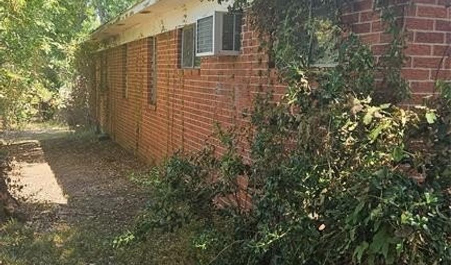 432 E Merrick St, Shreveport, LA 71104 - 3 Beds, 1 Bath