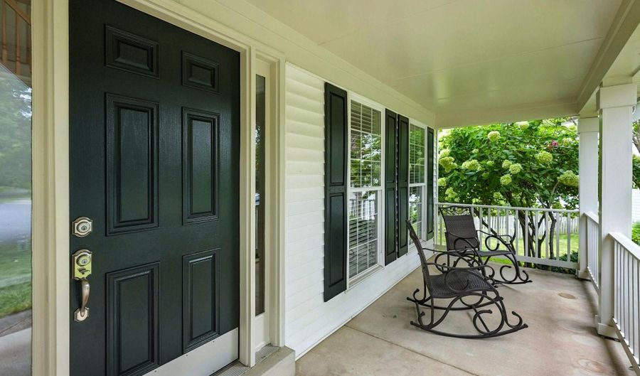 42972 DEER CHASE Pl, Ashburn, VA 20147 - 4 Beds, 4 Bath