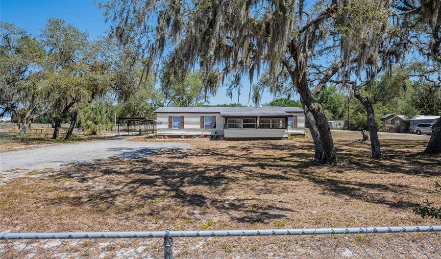 680 OLD DIXIE Hwy, Auburndale, FL 33823 - 3 Beds, 2 Bath
