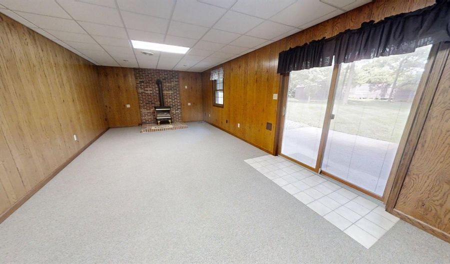 80 Hillcrest Estates Dr, Batesville, IN 47006 - 4 Beds, 5 Bath